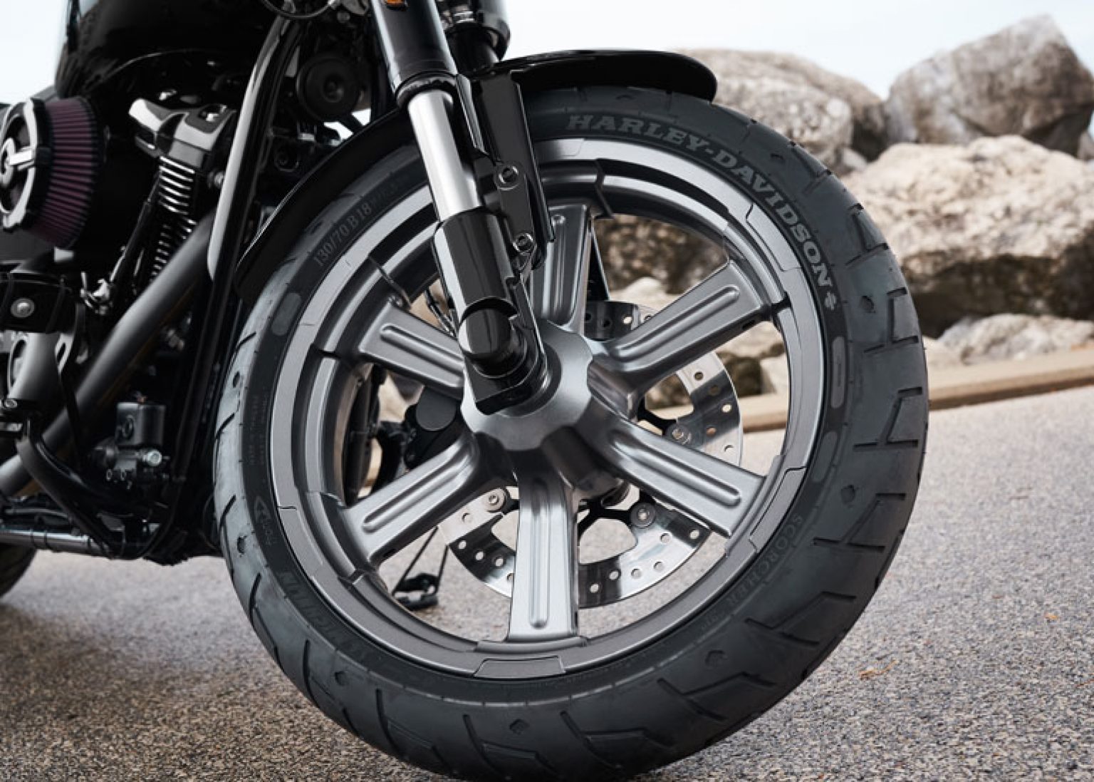 Best Touring Motorcycle Tires Reviewed for 2021 Road Racerz