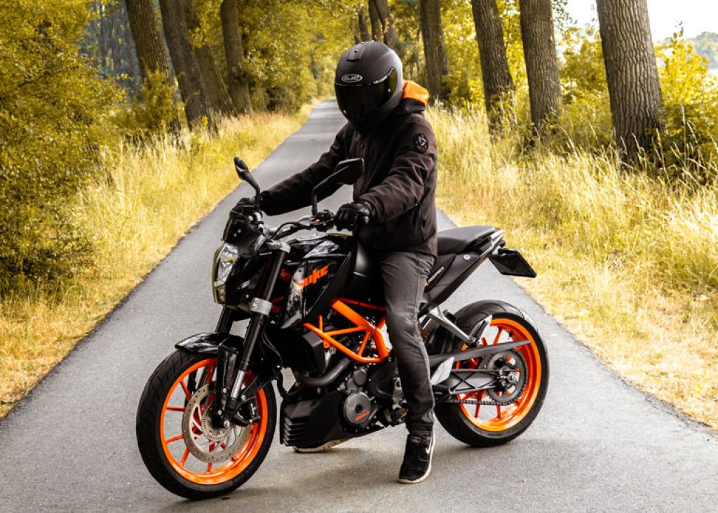 Best Bluetooth Motorcycle Helmet for 2021 (Built-in, High Tech)