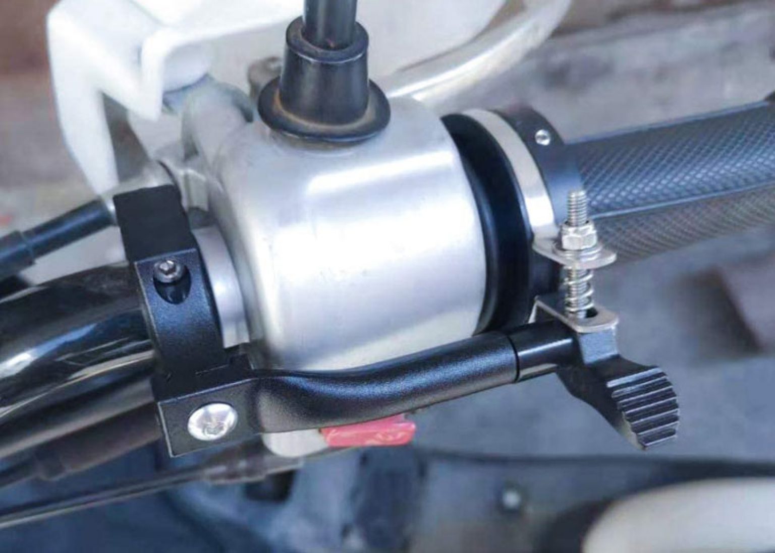 Best Motorcycle Throttle Lock | Reviewed for 2021